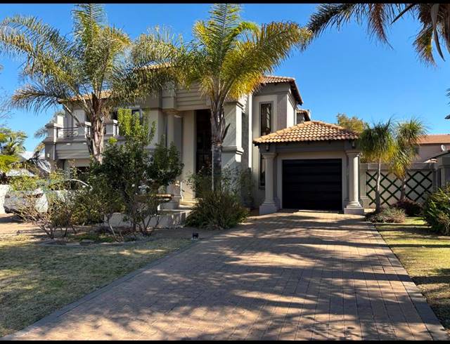 5 BEDROOM HOUSE FOR SALE IN MIDLANDS ESTATE